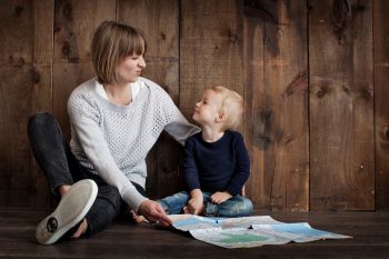 ¿Qué es la adaptación de la jornada laboral por cuidado de hijos?